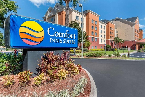 Comfort Inn & Suites Near Universal Orlando Resort-Convention Ctr image 1